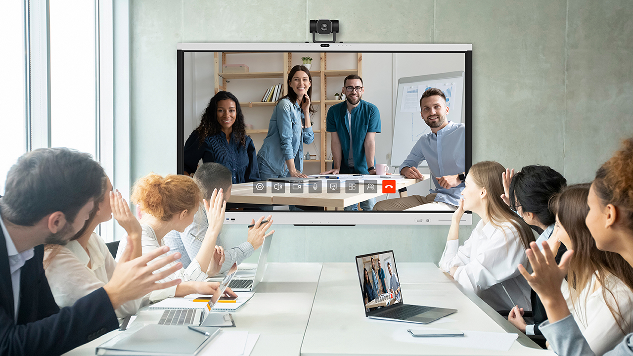 Close-up view of CT901E 4K PTZ camera lens demonstrating 10x optical zoom capability